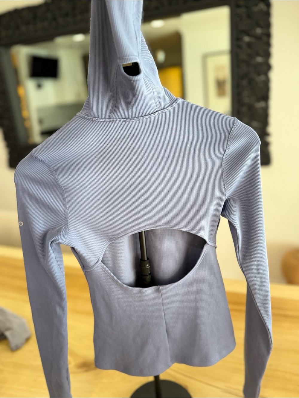 ALO Yoga Lavender Back-Cutout Ribbed Hoodie